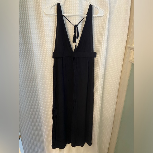 Black Plunge Cover-Up Maxi Dress - Picture 4 of 6